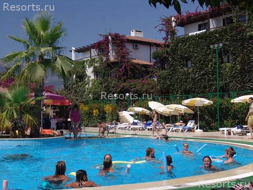 Club Titan Hotel 21